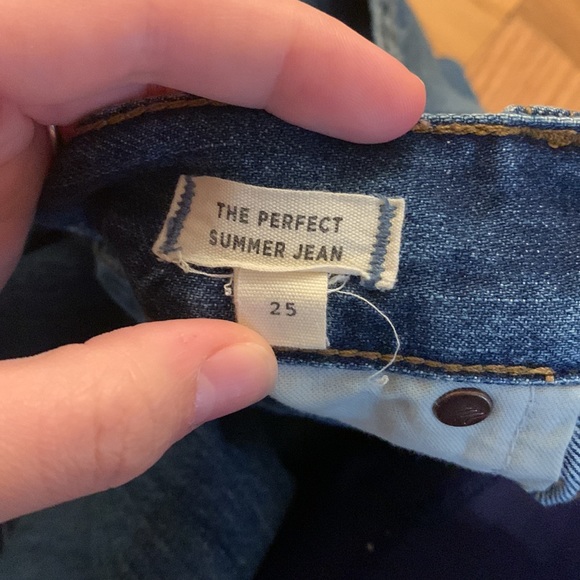 Madewell The Perfect Summer Jean: Destructed Edition Size 25 - Picture 9 of 10